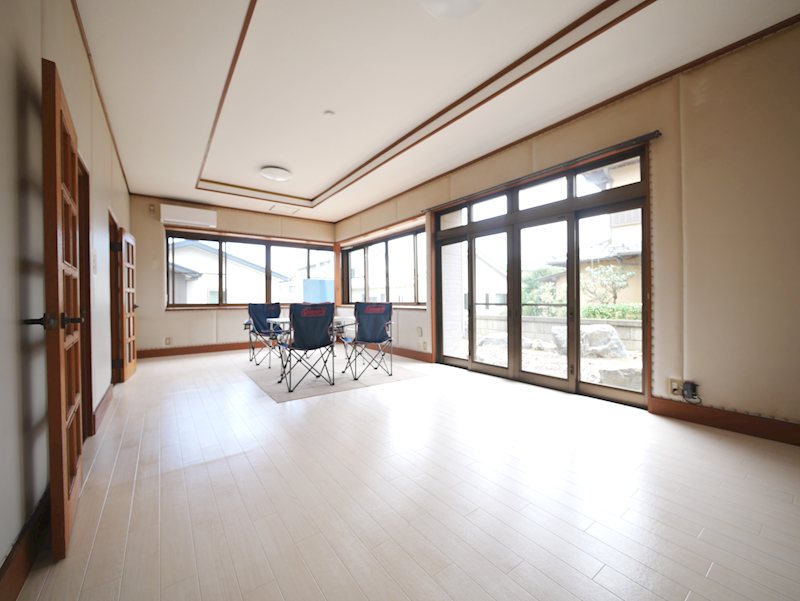 末広町３丁目１２６番２ 内観写真（リビング）