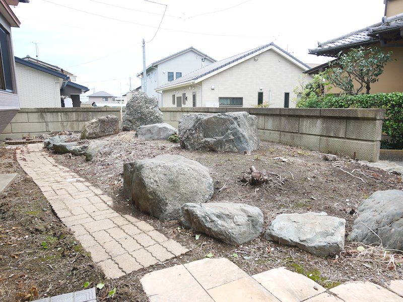 末広町３丁目１２６番２ 現地写真（庭）