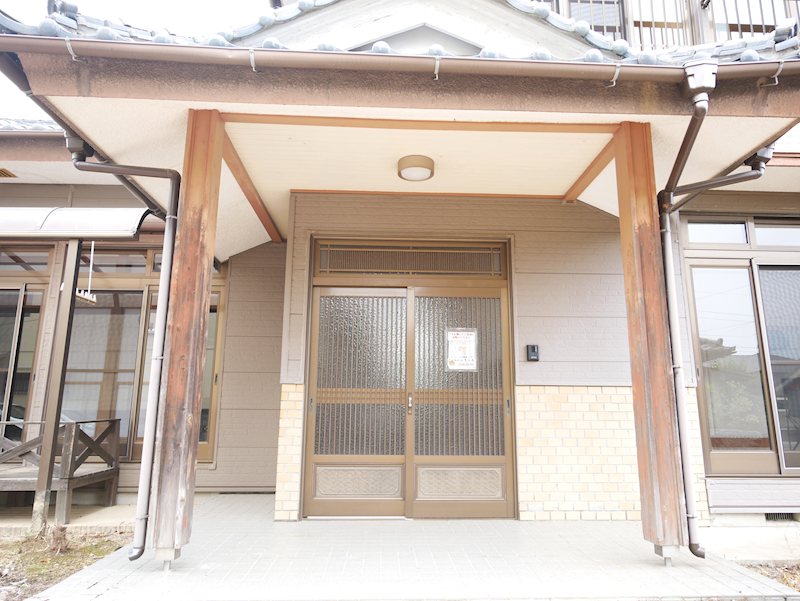 末広町３丁目１２６番２ 現地写真（玄関）