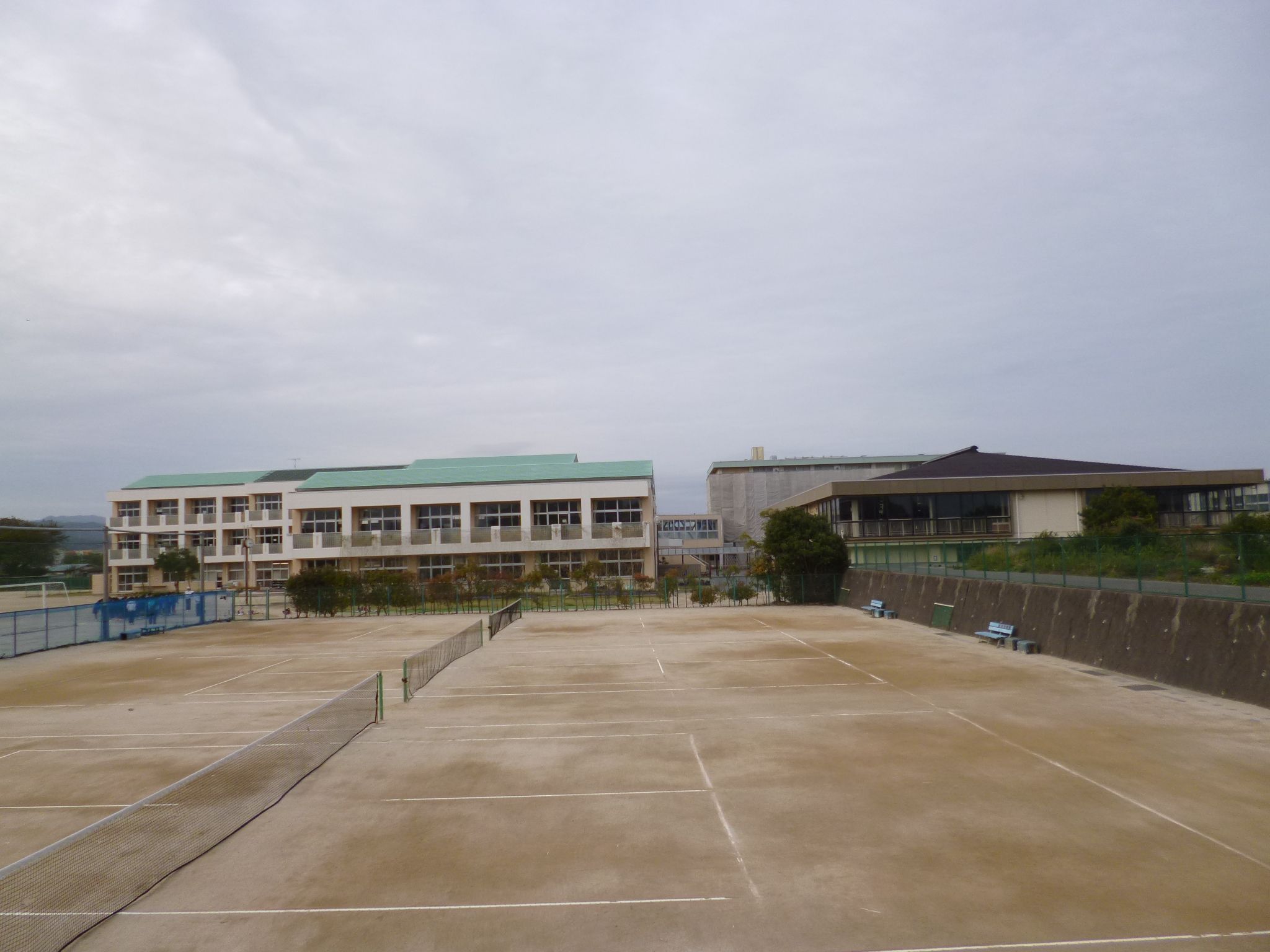 東大沼町１丁目７７番他 中学校