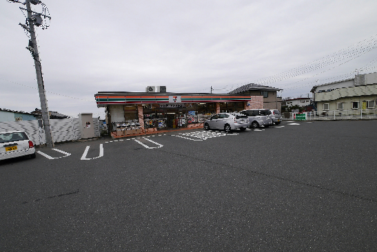 東大沼町１丁目７７番他 コンビニ