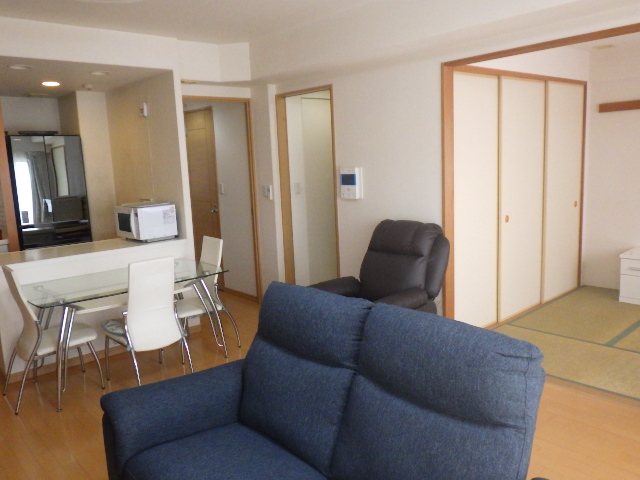 サーパス城南けやき通り　３階 内観写真（リビング）