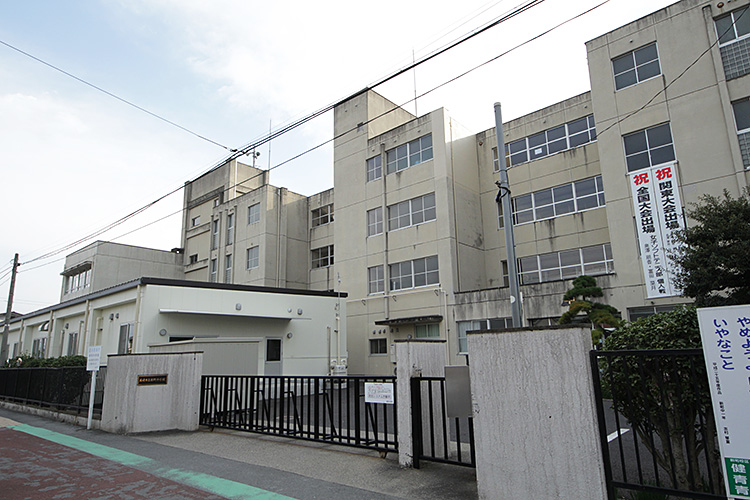 高崎市新町　土地（古家付）  中学校