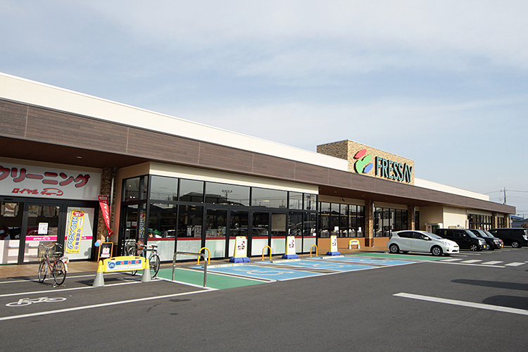 高崎市新町　土地（古家付）  スーパー