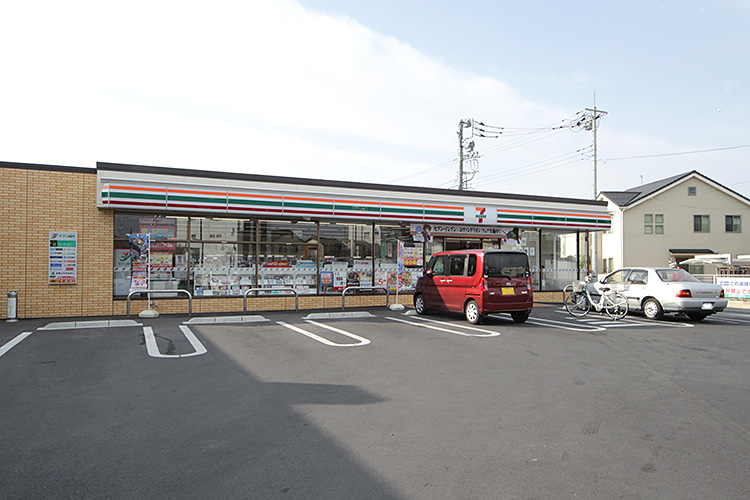 高崎市新町　土地（古家付）  コンビニ