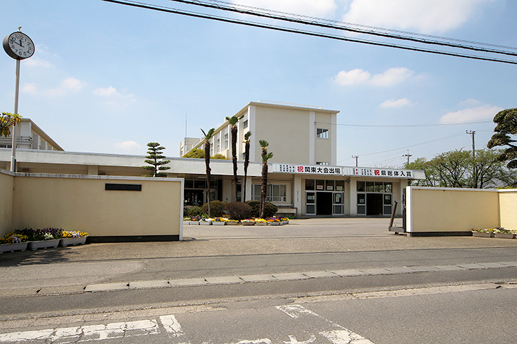 伊勢崎市安堀町　中古工場 中学校