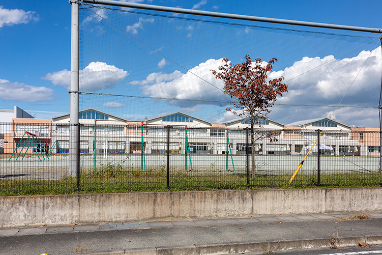 太田市大島町　中古住宅  小学校