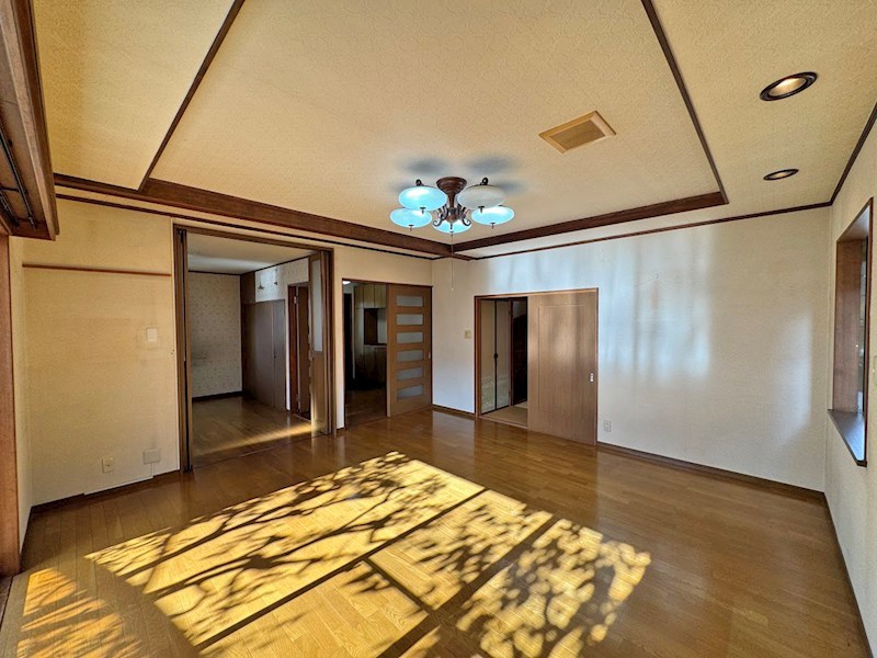 高崎市倉賀野町　中古住宅  内観写真（リビング以外の居室）