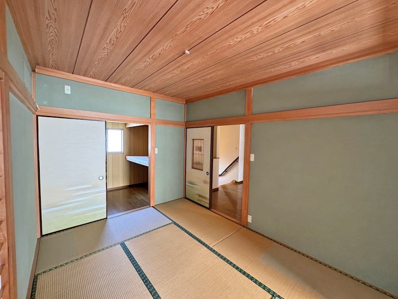 高崎市倉賀野町　中古住宅  内観写真（リビング以外の居室）