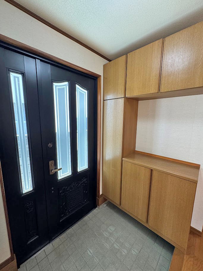 高崎市倉賀野町　中古住宅  現地写真（玄関）