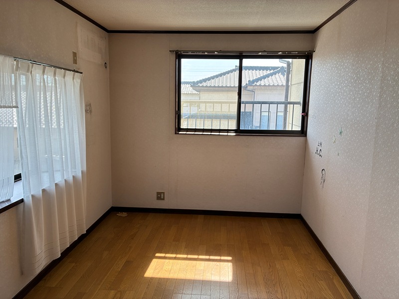 太田市由良町　中古住宅 内観写真（リビング以外の居室）