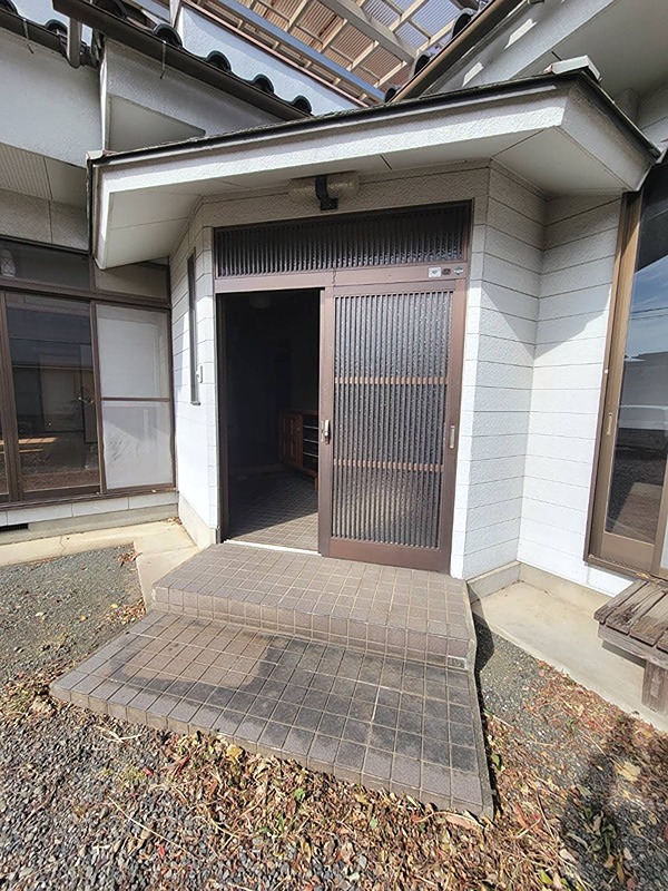 桐生市相生町　中古住宅 現地写真（玄関）