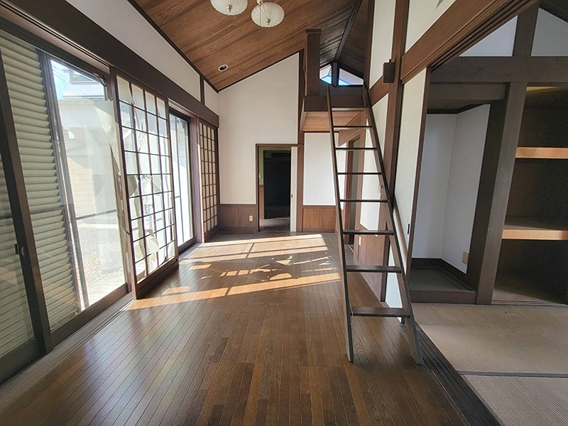 桐生市相生町　中古住宅 内観写真（リビング以外の居室）