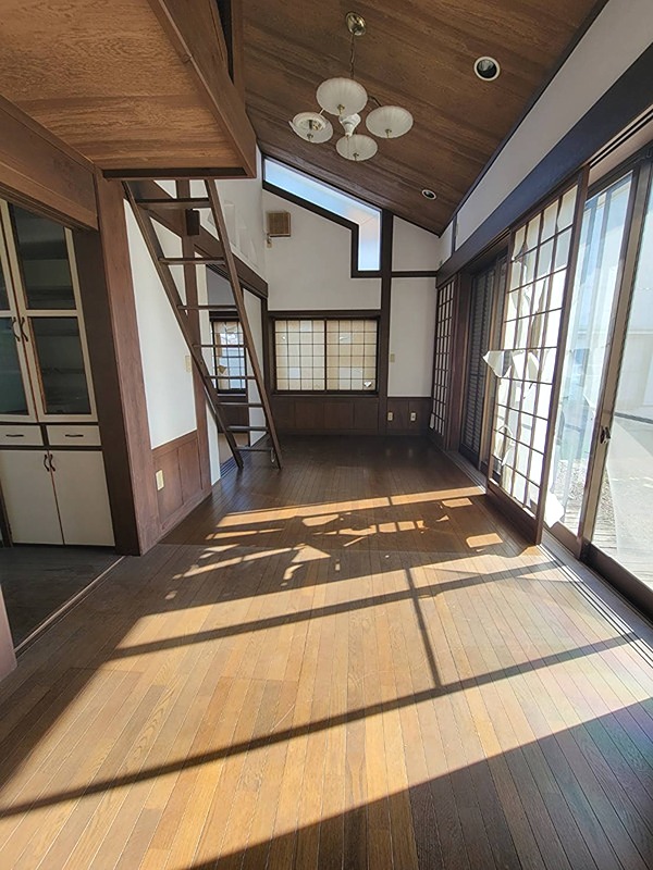 桐生市相生町　中古住宅 内観写真（リビング以外の居室）