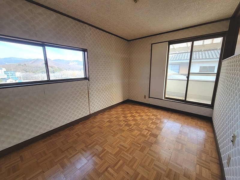 桐生市相生町　中古住宅 内観写真（リビング以外の居室）
