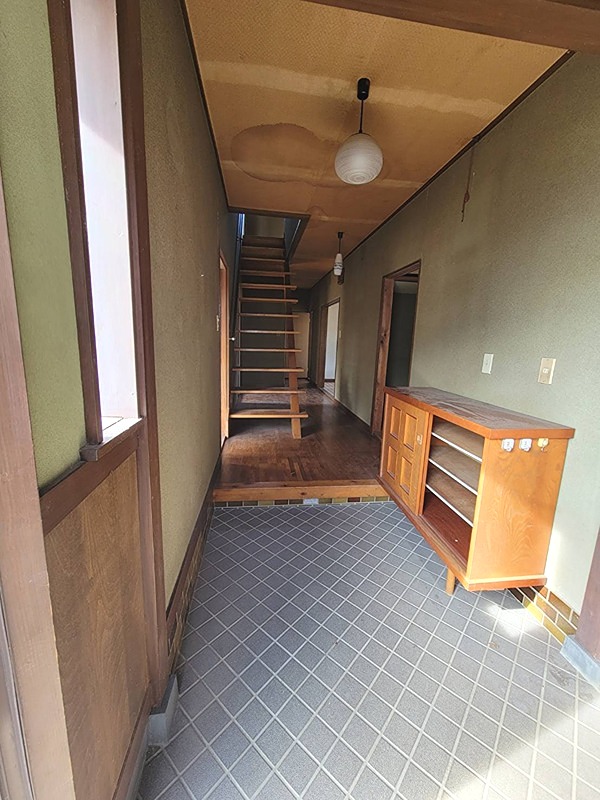 桐生市相生町　中古住宅 現地写真（玄関）