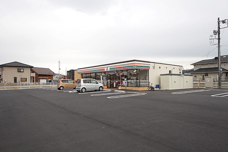 高崎市乗附町　中古住宅 コンビニ