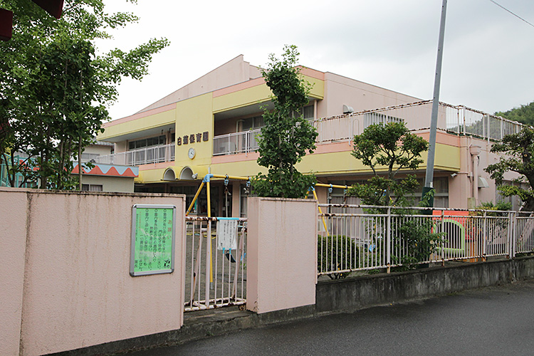 高崎市乗附町　中古住宅 幼稚園