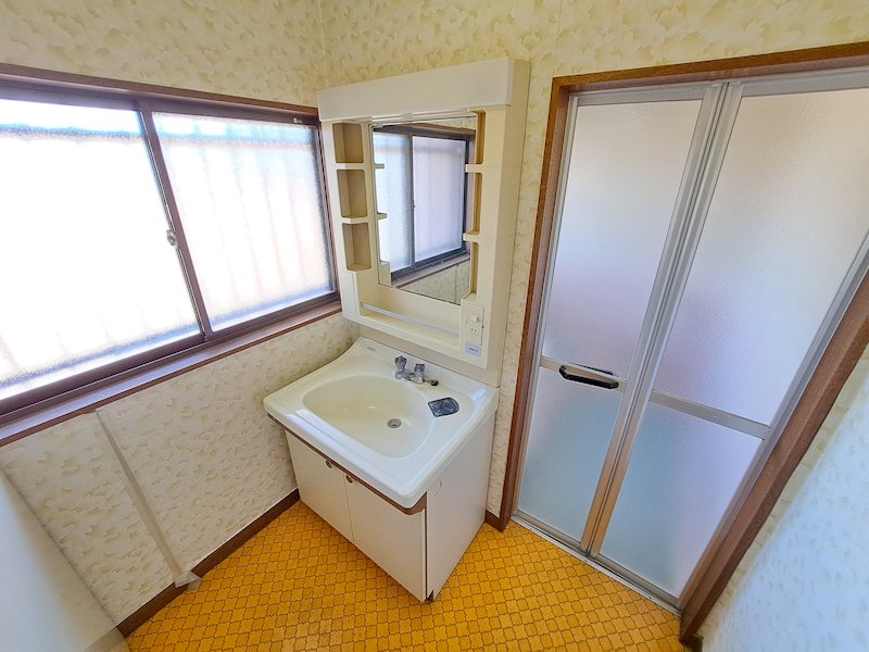 足利市野田町　中古住宅  内観写真（洗面台・洗面所）