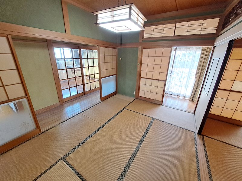 足利市野田町　中古住宅  内観写真（リビング以外の居室）