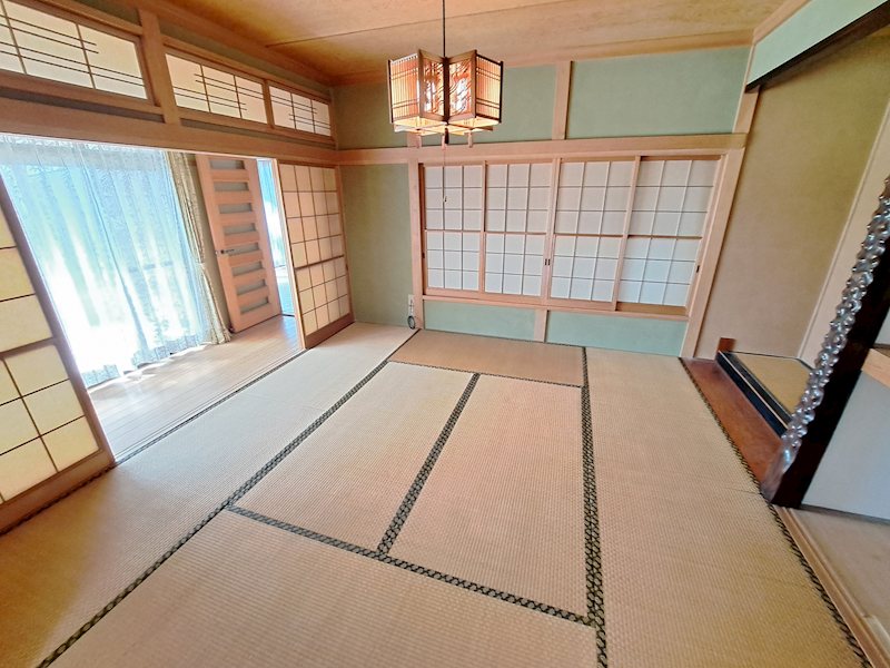 足利市野田町　中古住宅  内観写真（リビング以外の居室）