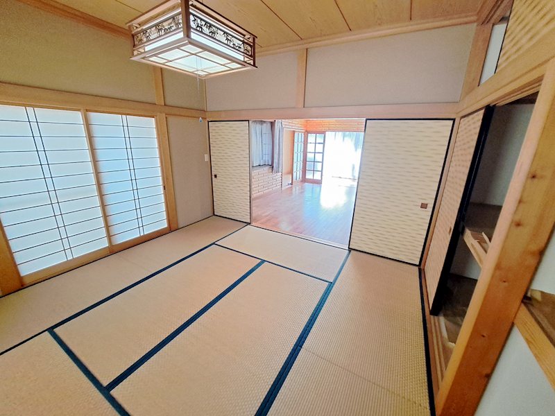足利市野田町　中古住宅  内観写真（リビング以外の居室）