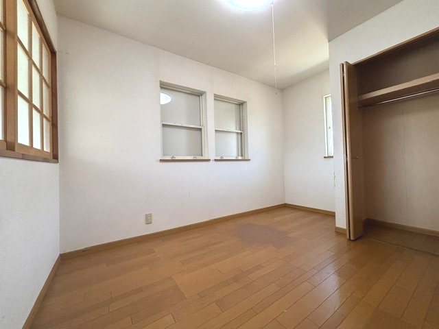 富岡市田篠　中古住宅 内観写真（リビング以外の居室）