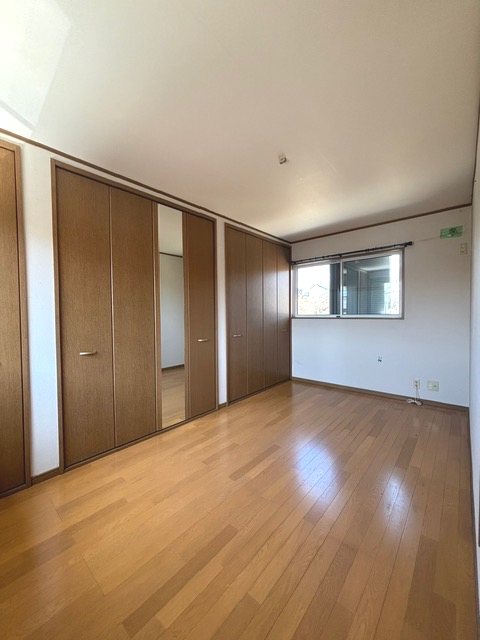 富岡市田篠　中古住宅 内観写真（リビング以外の居室）