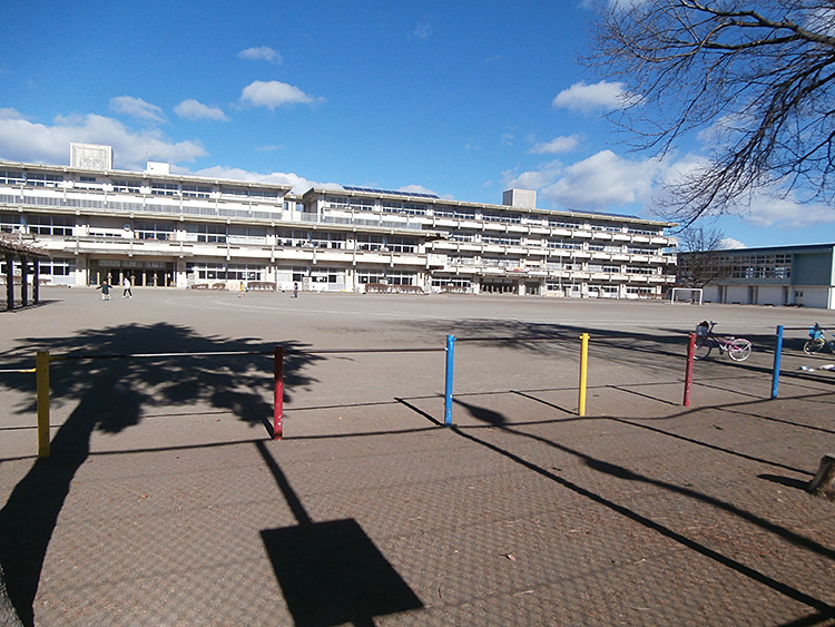 富岡市田篠　中古住宅 小学校