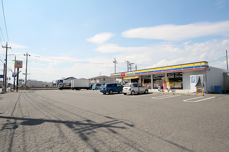 太田市大原町　中古住宅 コンビニ