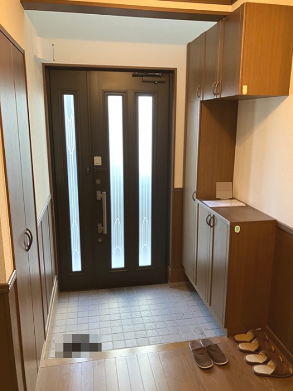 高崎市飯塚町　中古住宅  現地写真（玄関）