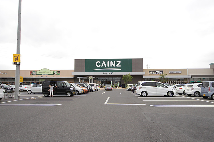太田市飯塚町　中古住宅 ホームセンター