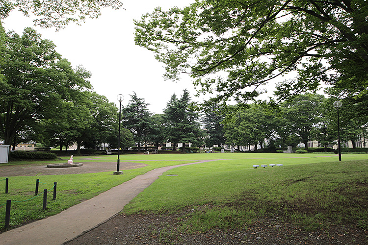 太田市飯塚町　中古住宅 公園
