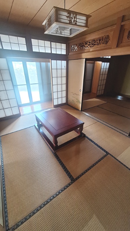 入間市大字小谷田　中古住宅  内観写真（リビング以外の居室）