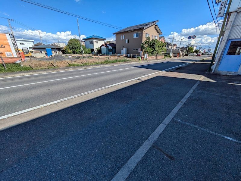 前橋市朝倉町3丁目　土地 現地写真（前面道路含む現地写真）