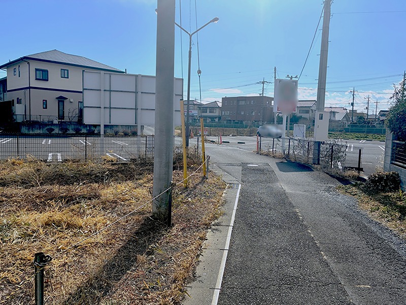 前橋市北代田町　土地 現地写真（前面道路含む現地写真）