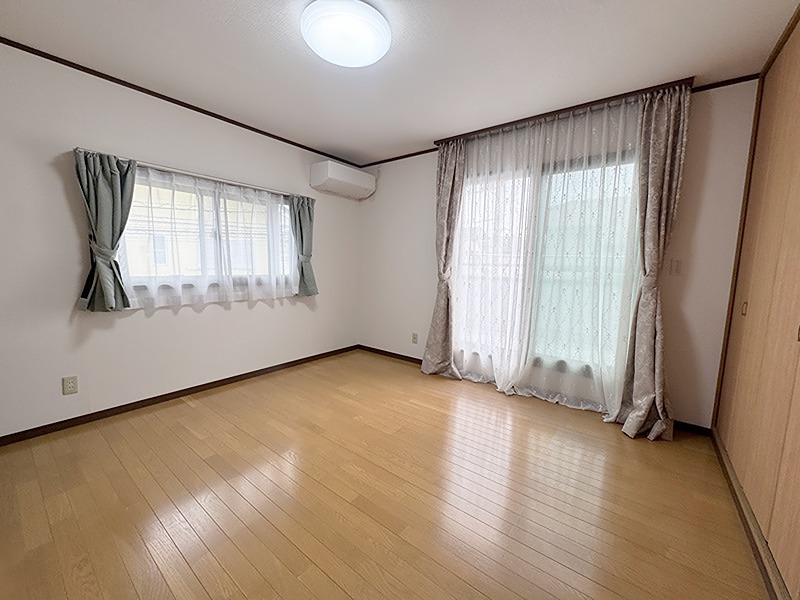 高崎市下之城町　中古住宅 内観写真（リビング以外の居室）