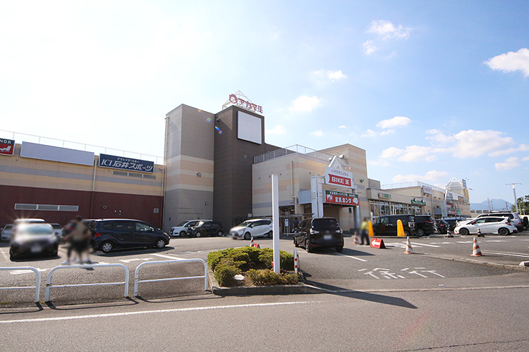 前橋市元総社町　アパート3棟 ショッピング施設