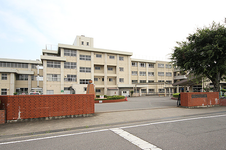 前橋市元総社町　アパート3棟 小学校