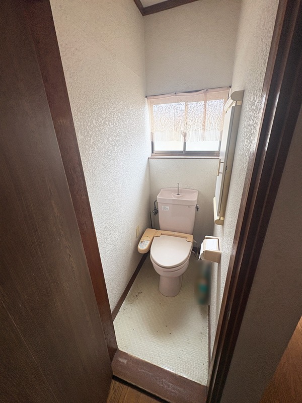 邑楽郡邑楽町新中野　店舗兼住宅 内観写真（トイレ）