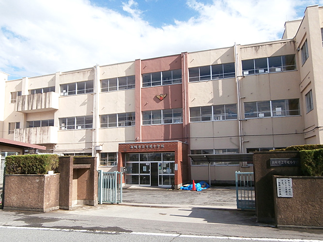 高崎市石原町 中古住宅 小学校