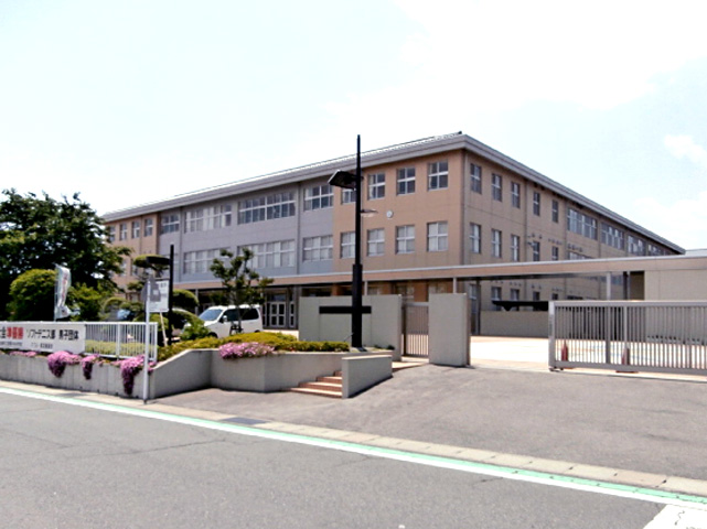 高崎市金古町　中古住宅 中学校