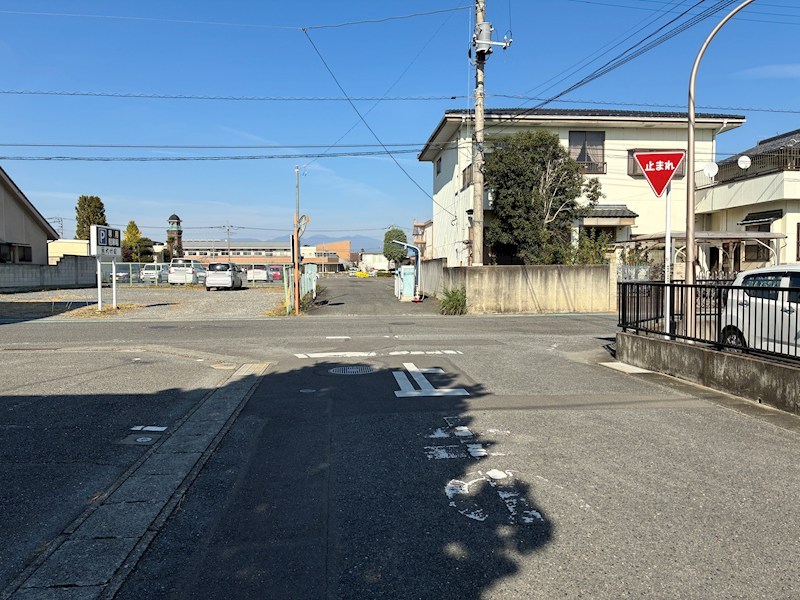 伊勢崎市本町　土地 現地写真（前面道路含む現地写真）
