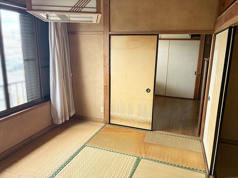 邑楽郡邑楽町新中野　店舗兼住宅 内観写真（リビング以外の居室）
