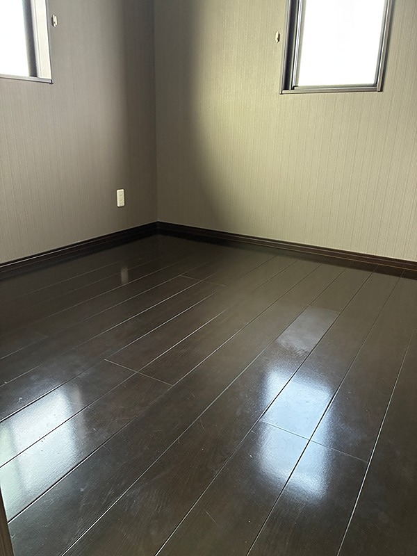邑楽郡大泉町大字吉田　中古住宅 内観写真（リビング以外の居室）