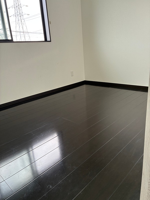 邑楽郡大泉町大字吉田　中古住宅 内観写真（リビング以外の居室）