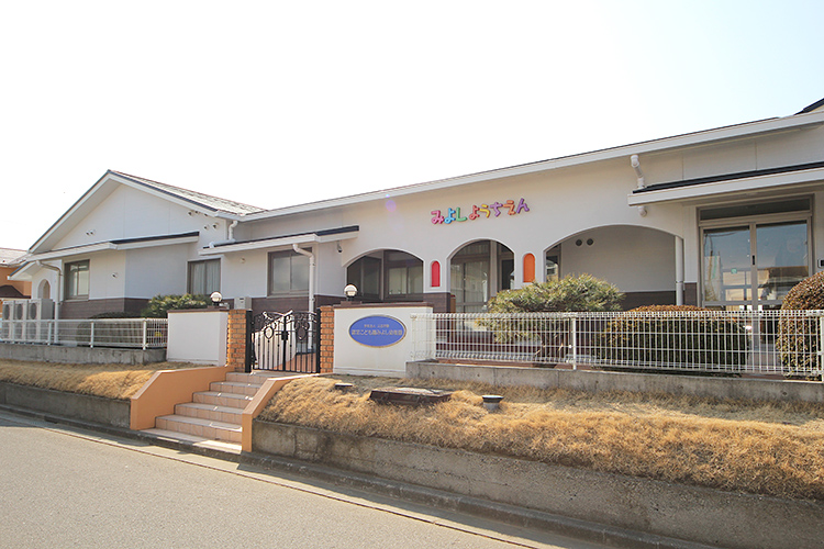 邑楽郡大泉町大字吉田　中古住宅 幼稚園