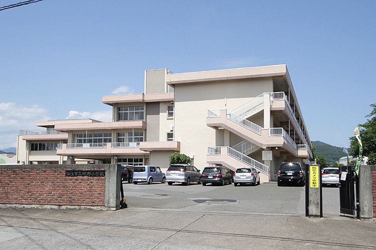 桐生市境野町4丁目　中古住宅 小学校