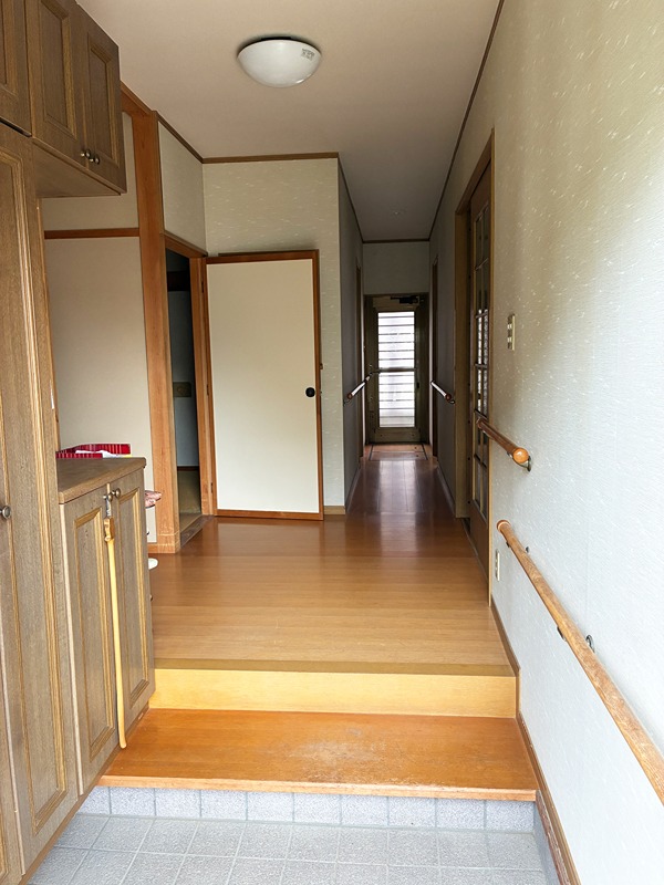 前橋市箱田町　中古住宅 現地写真（玄関）