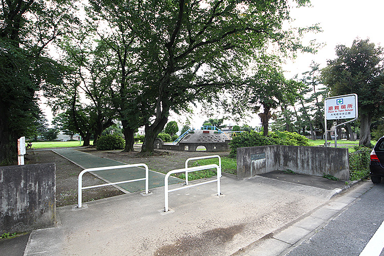 前橋市箱田町　中古住宅 公園